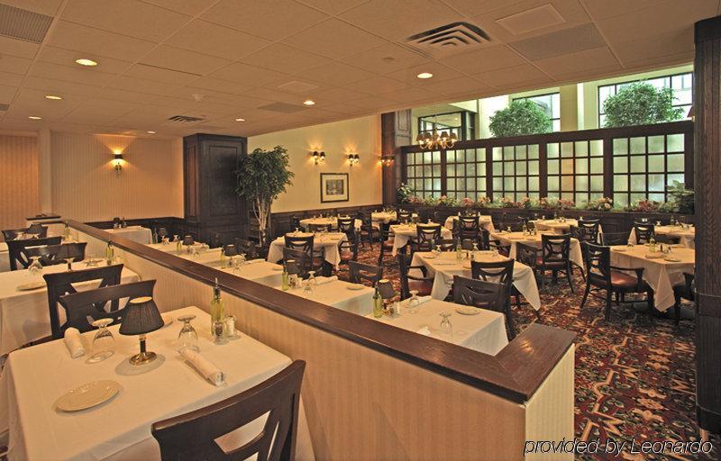 Rochester Marriott Mayo Clinic Area Ресторан фото